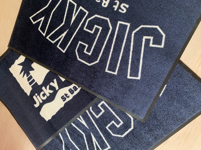Tapis personnalisé Jicky St Barth